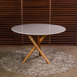 MESA DE JANTAR VERSO TAMPO DE VIDRO  APOLO CASA