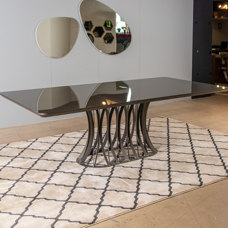 Mesa de Jantar Catedral Max  Apolo Casa